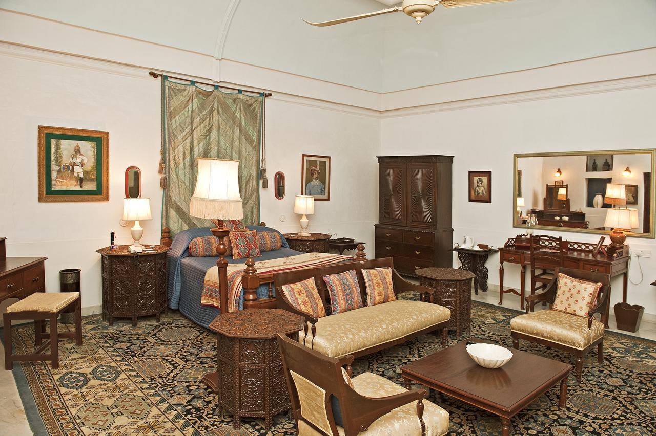 Welcomheritage Bal Samand Lake Palace Jodhpur  Exterior photo